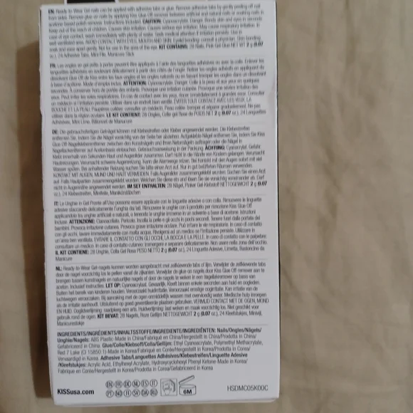 Kiss Nails Glow in the Dark Halloween Glue-on 7-day Wear Nails Medium Length New - Picture 3 of 5